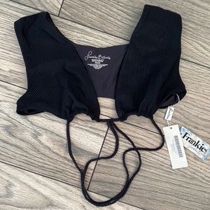 Frankie’s ribbed bikini top M